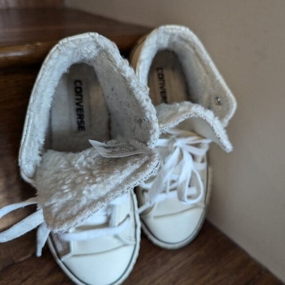 Converse Cream Faux Shearling Lined Leather Chuck Taylor Hi Top sneaker Size 13 - Picture 9 of 11